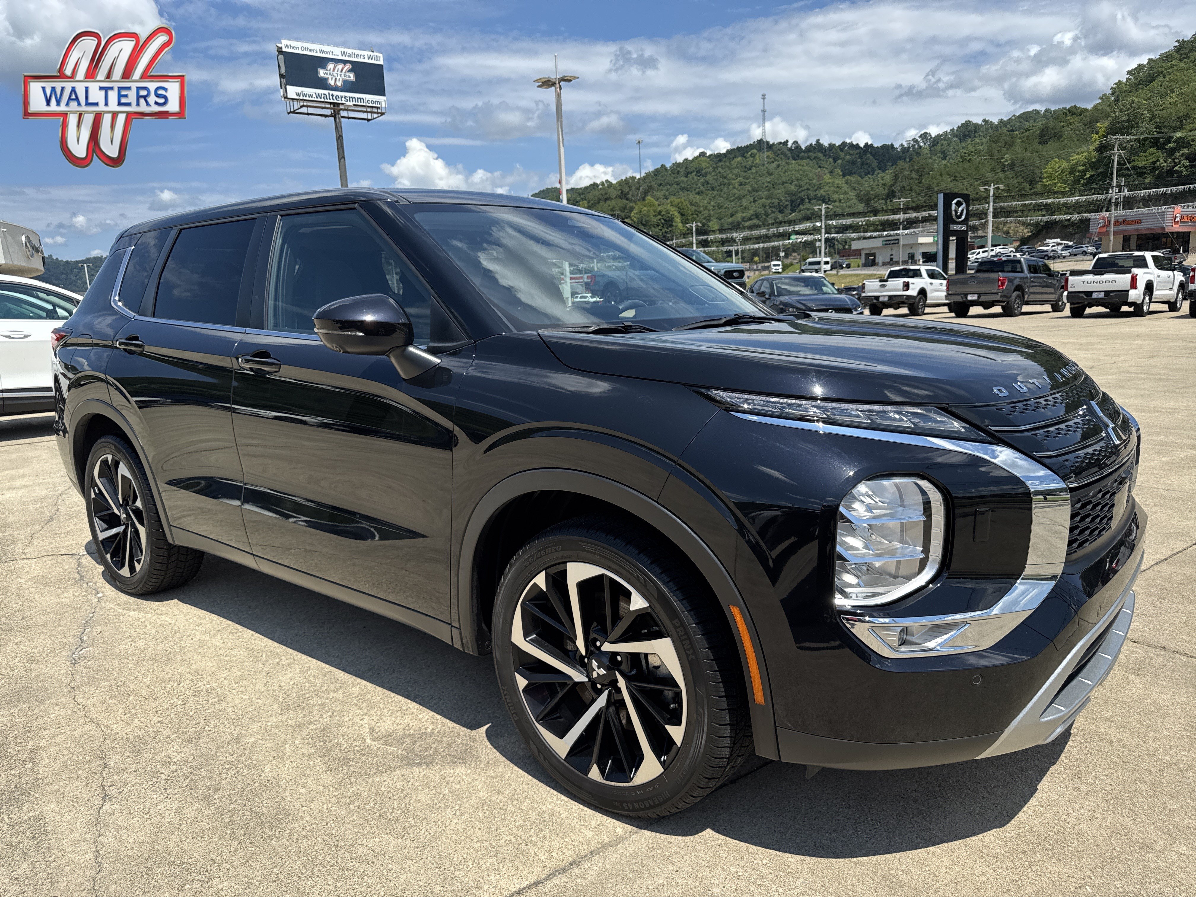 Used 2024 Mitsubishi Outlander SE