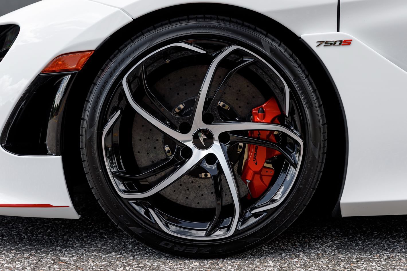 Used 2024 McLaren 750S Spider photo 35
