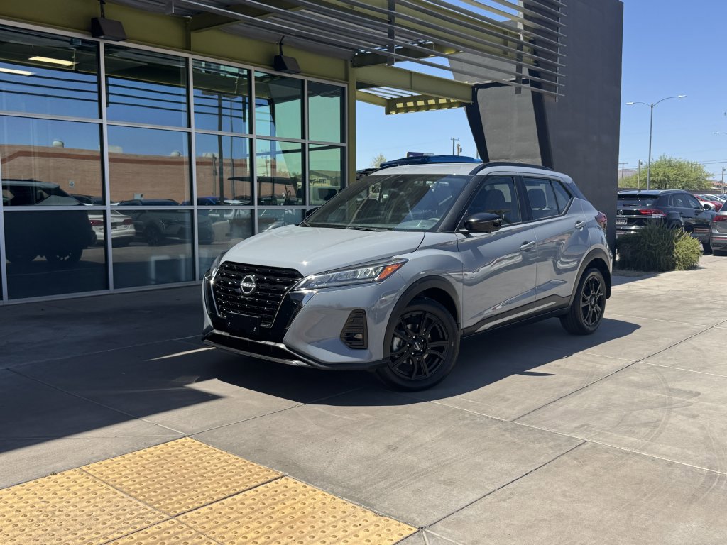 Used 2023 Nissan Kicks SR