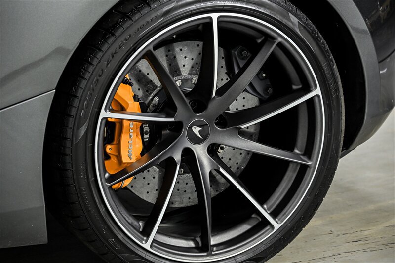 Used 2019 McLaren 720S photo 16