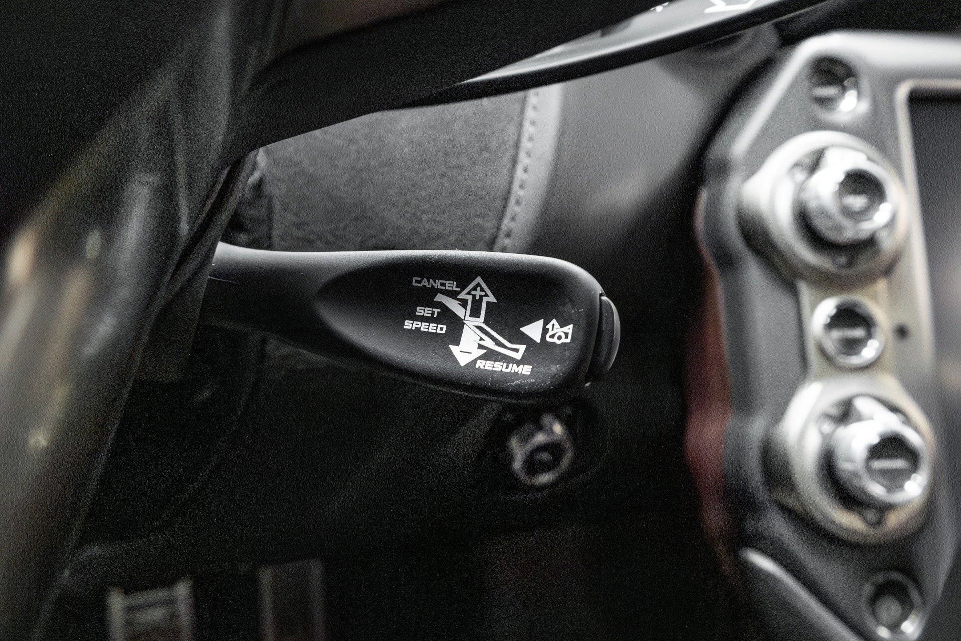 Used 2018 McLaren 720S Performance photo 59