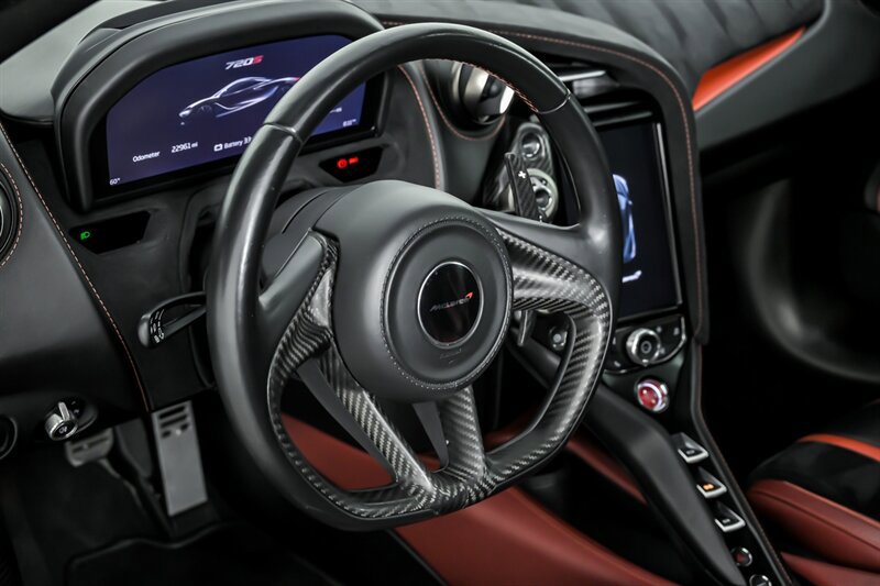 Used 2018 McLaren 720S Performance photo 24