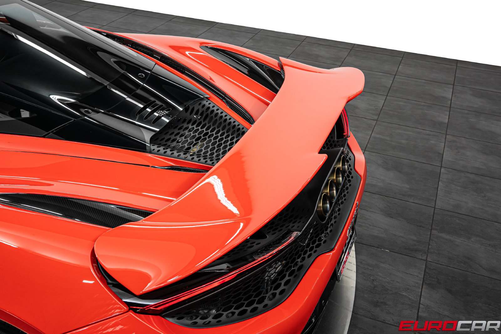 Used 2021 McLaren 765LT photo 23