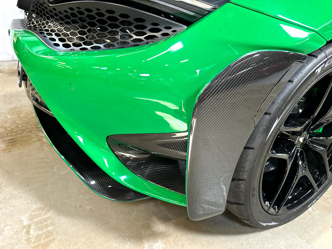 Used 2022 McLaren 765LT photo 30