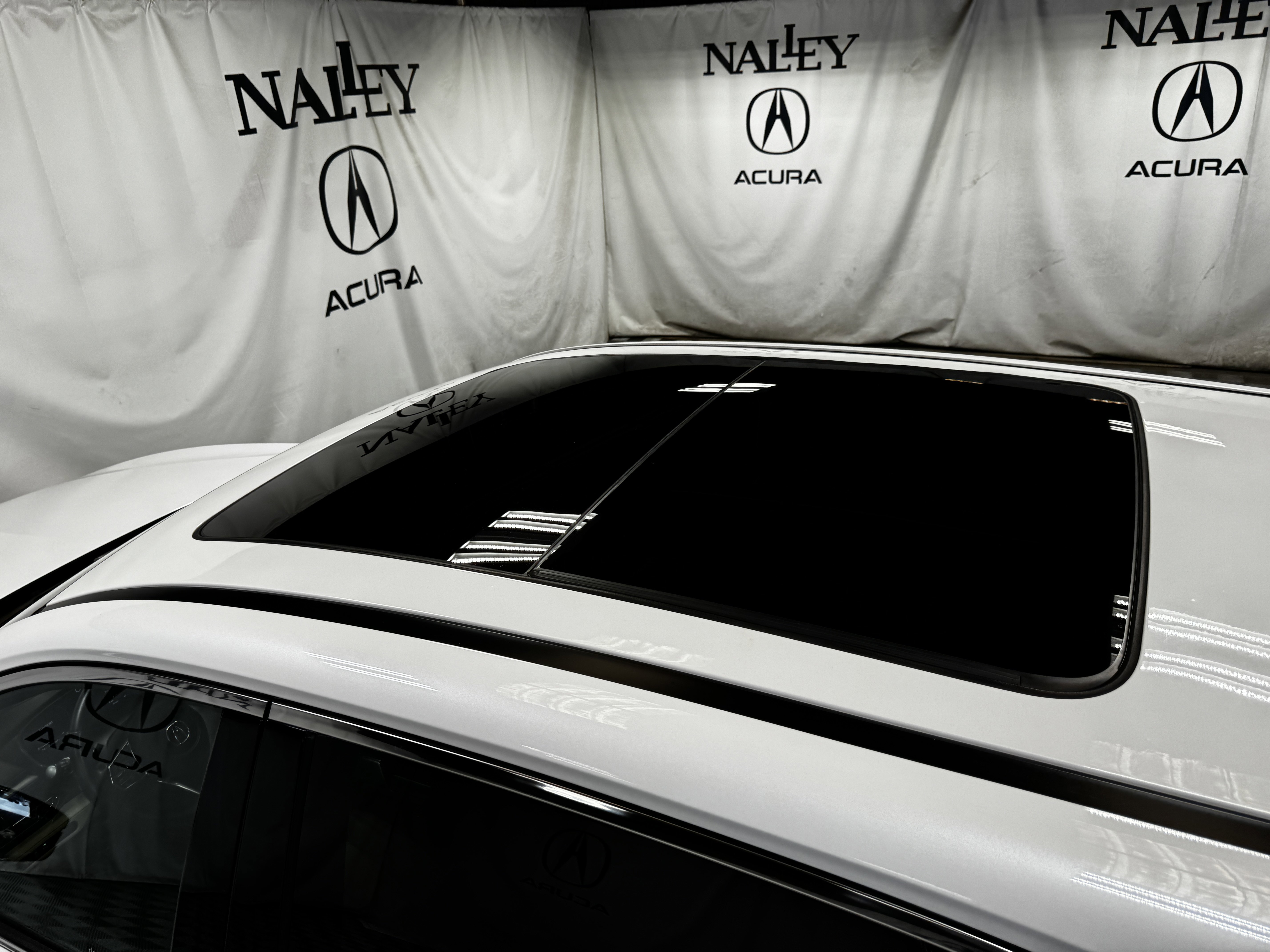 2023 Acura MDX FWD w/ Technology Package