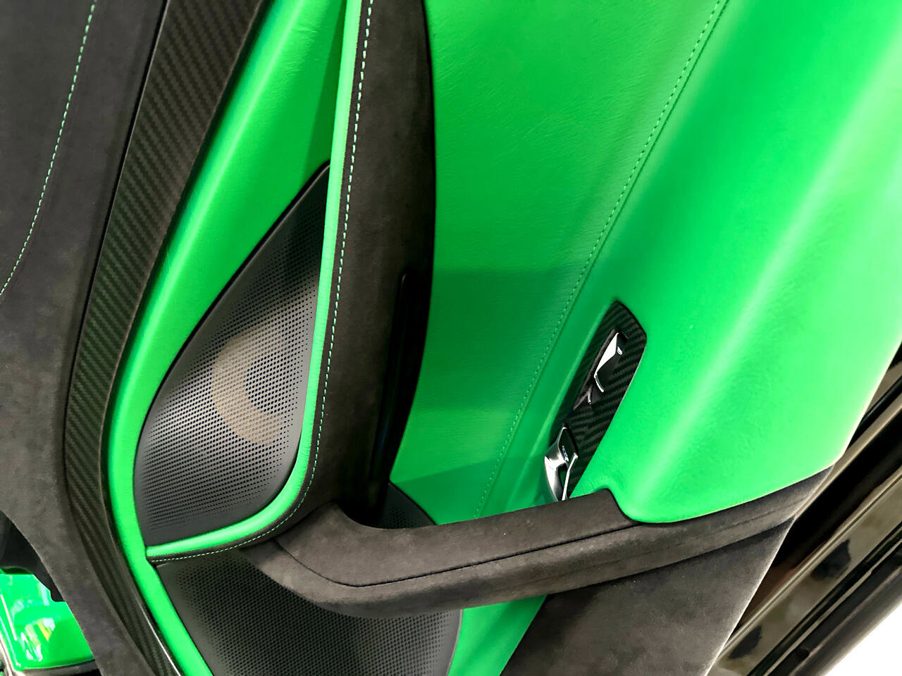 Used 2022 McLaren 765LT photo 54