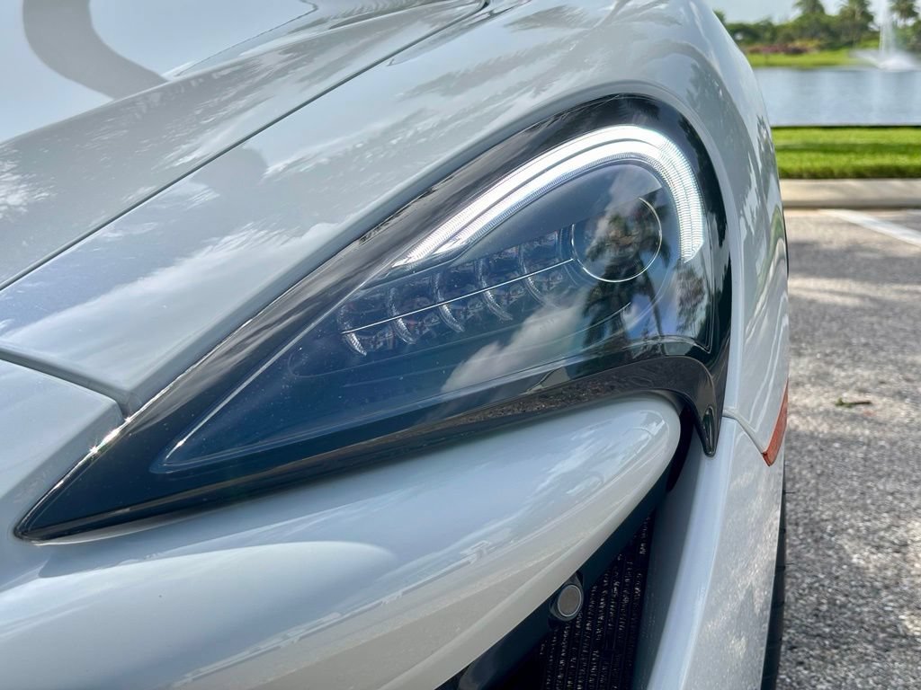 Used 2020 McLaren 600LT Spider photo 26