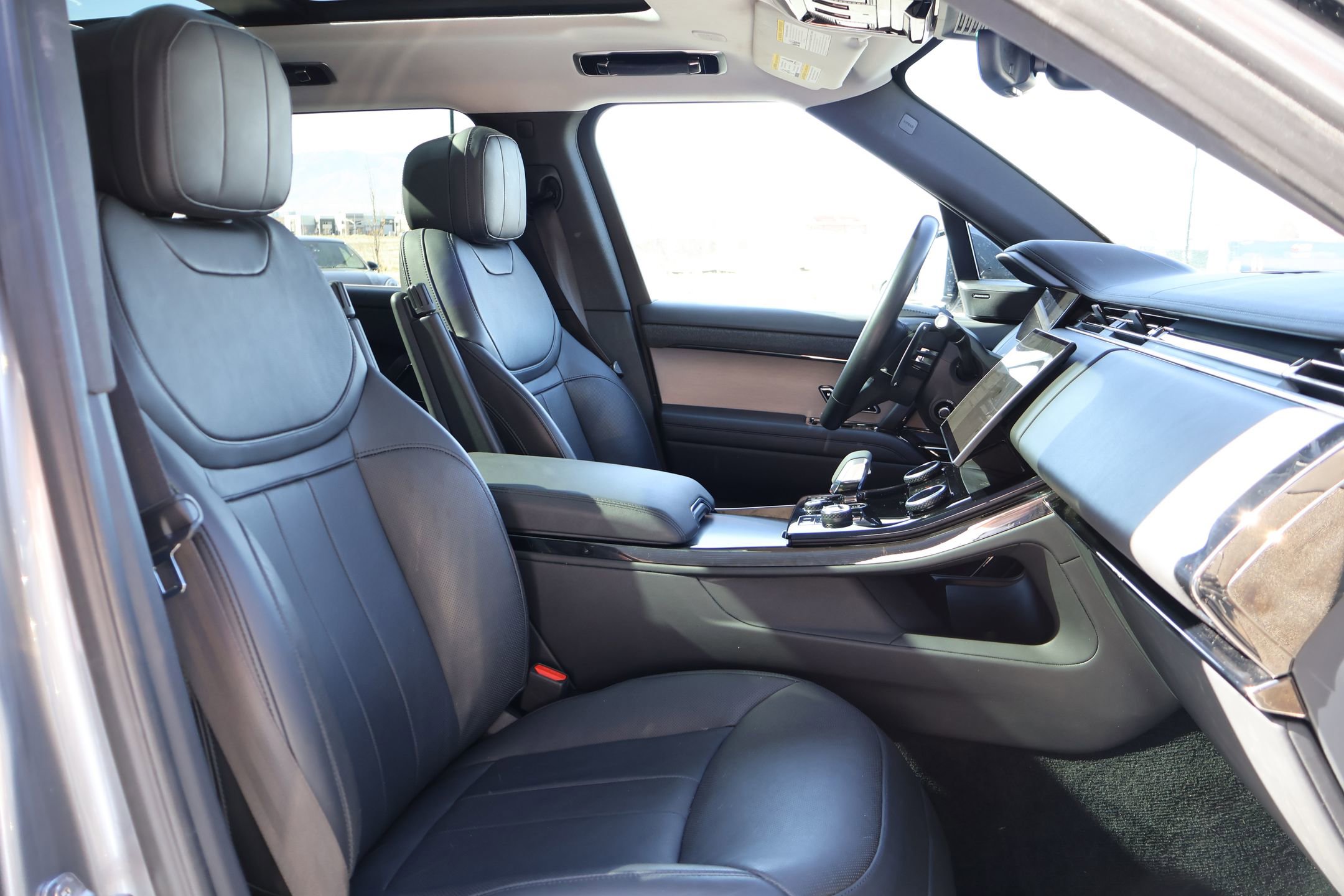 2023 Land Rover Range Rover Sport SE