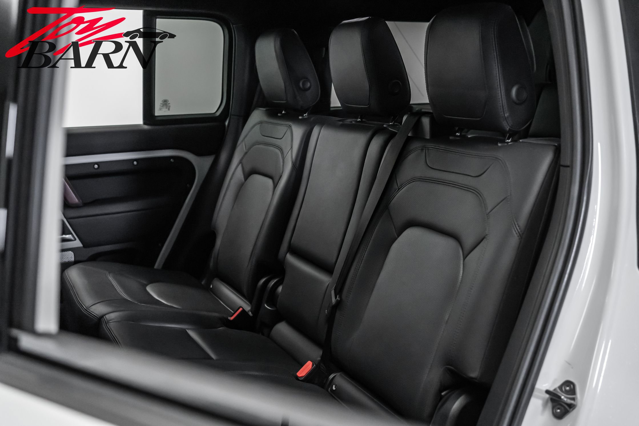 2023 Land Rover Defender 130 SE