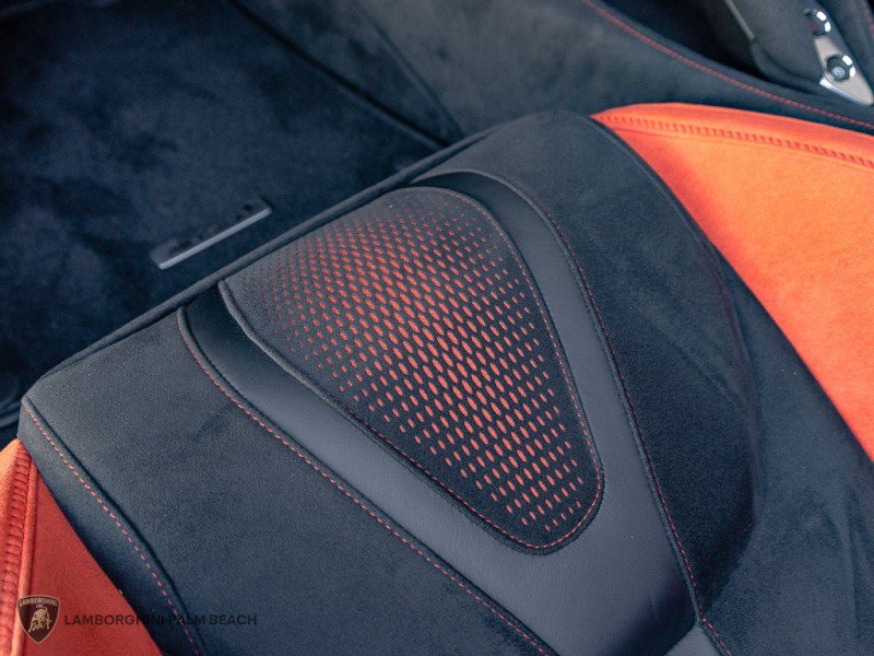 Used 2026 McLaren 750S photo 29