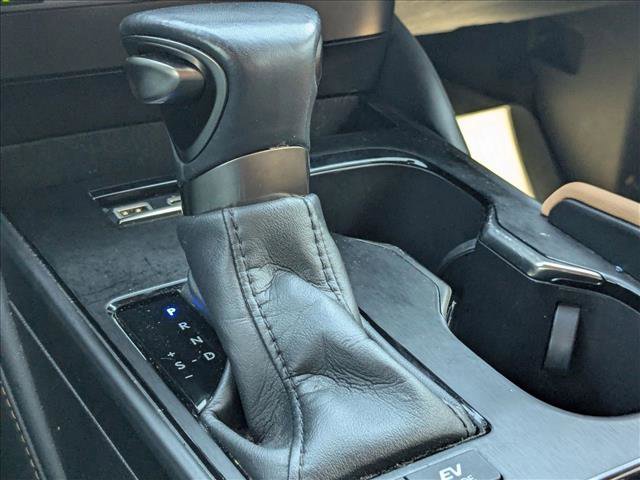 2023 Lexus ES 300h Ultra Luxury