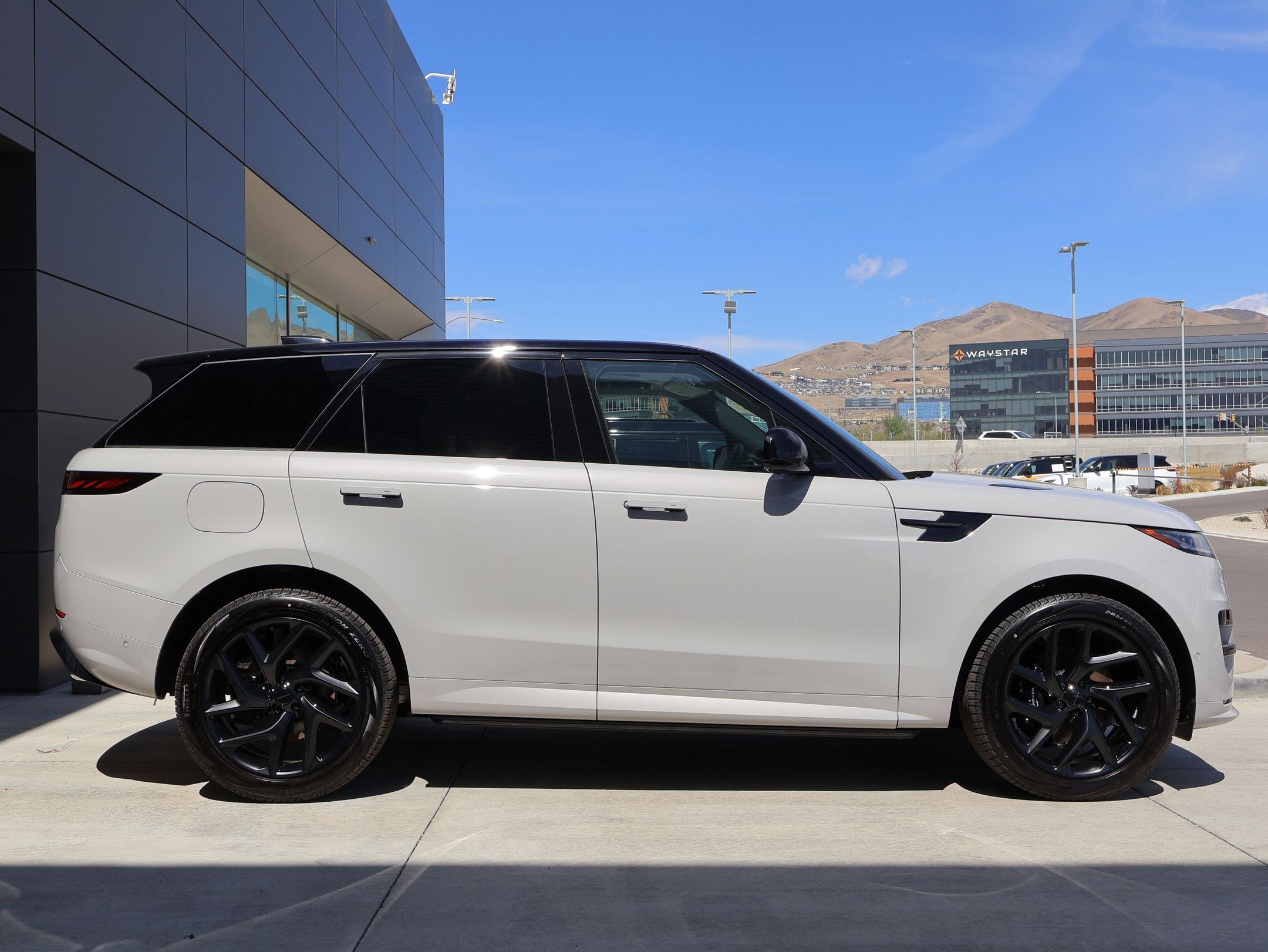2026 Land Rover Range Rover Sport Dynamic SE