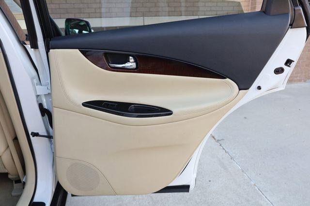 2017 INFINITI Qx50 Journey