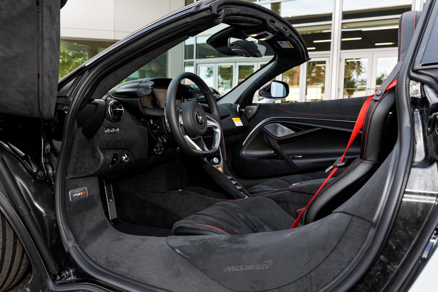 Used 2026 McLaren 750S Spider photo 32