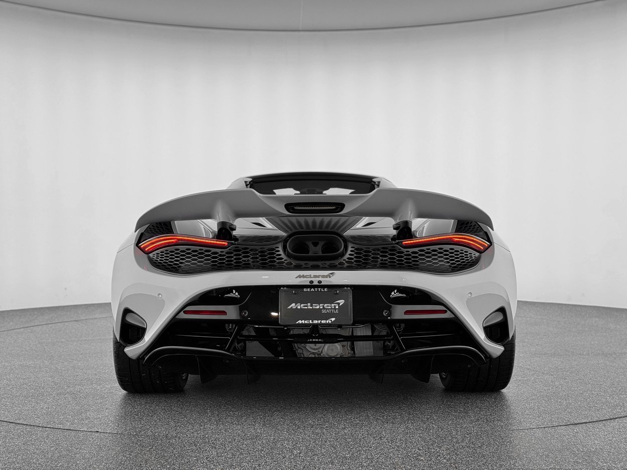 Used 2026 McLaren 750S Spider photo 5