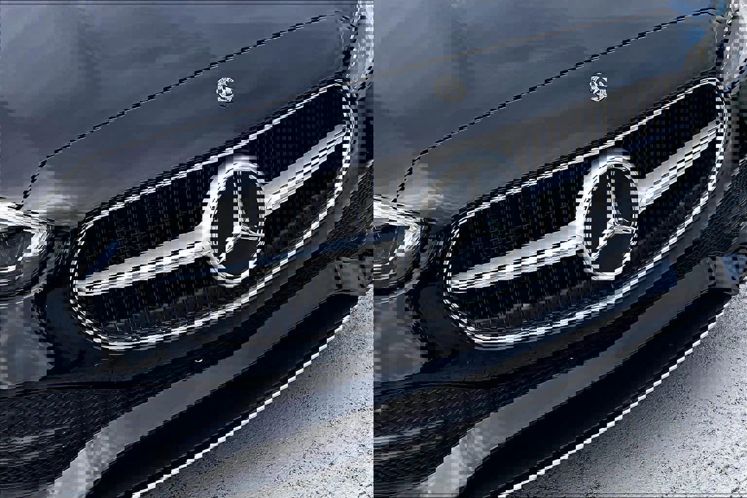 2025 Mercedes-Benz C 300 4MATIC Sedan