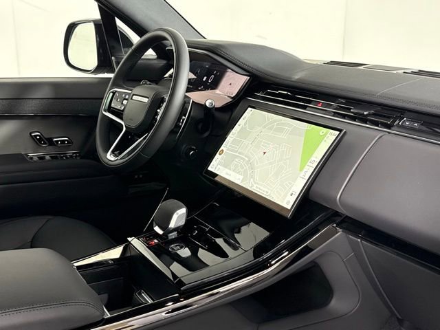 2026 Land Rover Range Rover Sport SE