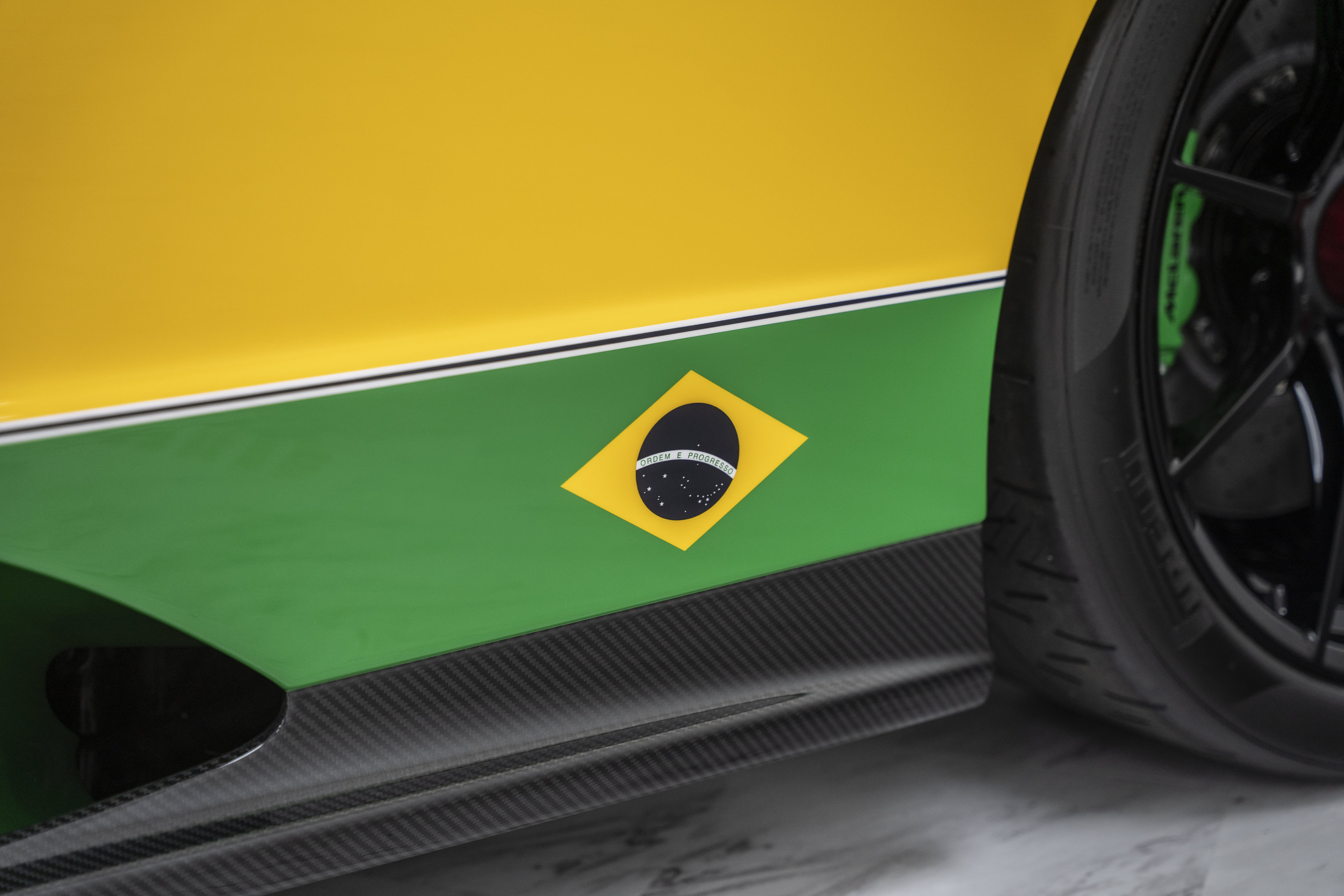Used 2019 McLaren Senna photo 14