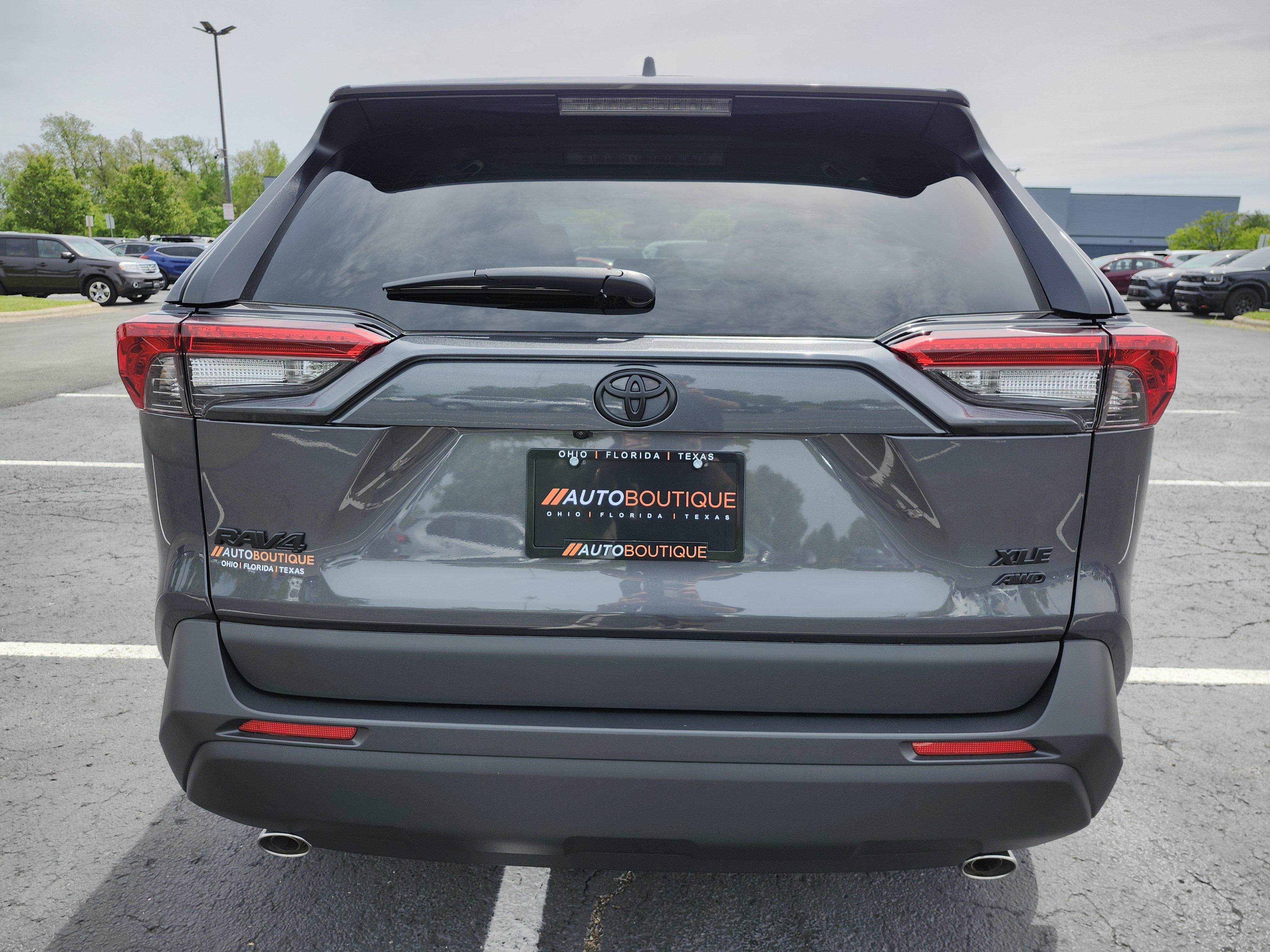 2025 Toyota Rav4 XLE Premium