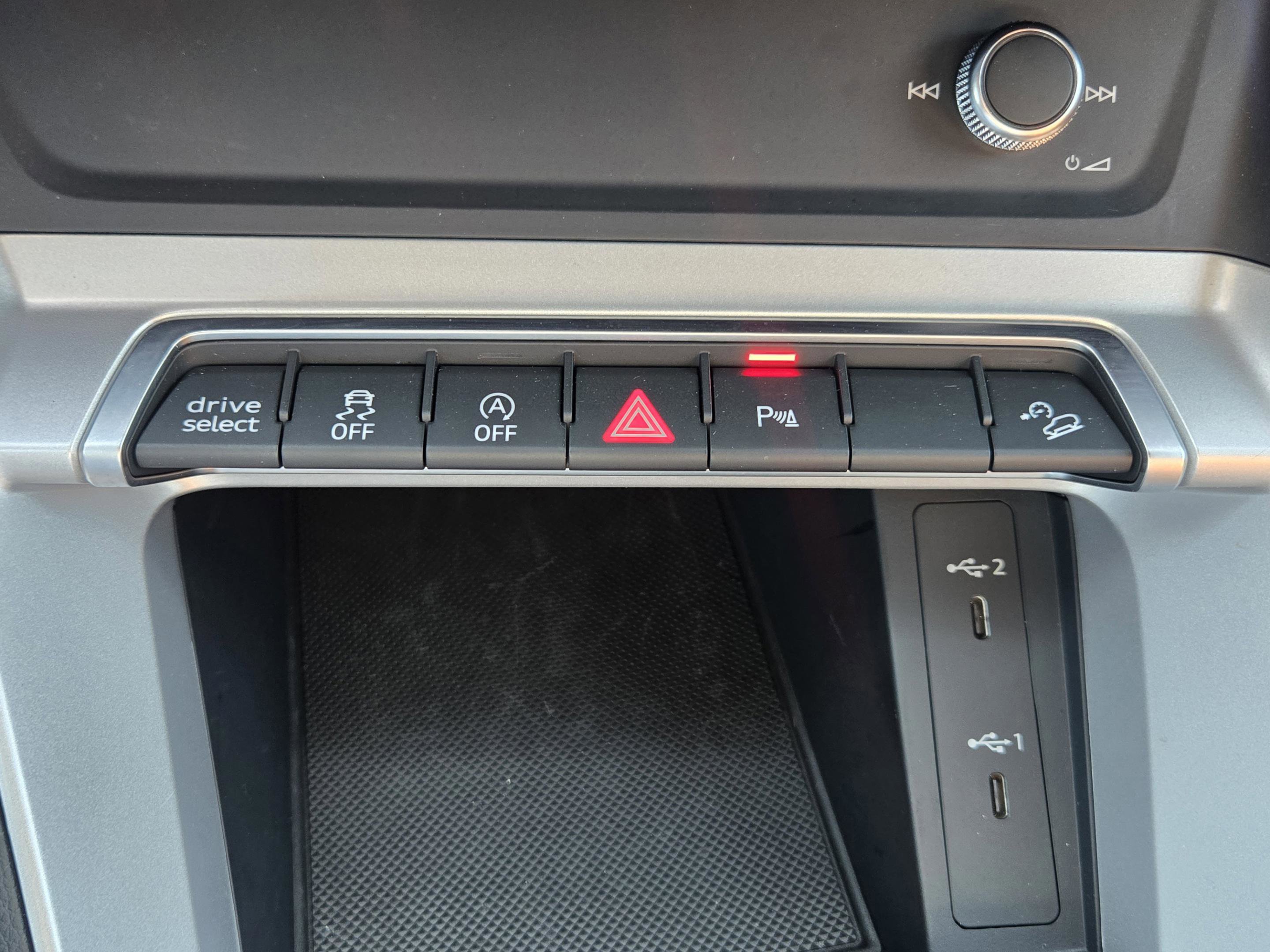 2025 Audi Q3 2.0T Premium