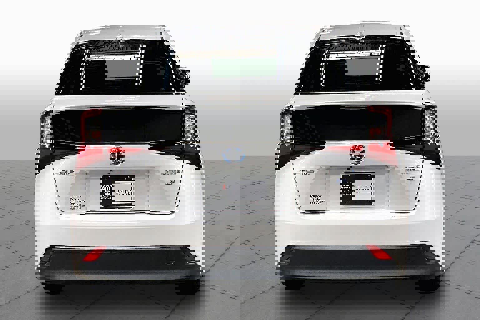 2021 Toyota Prius L Eco