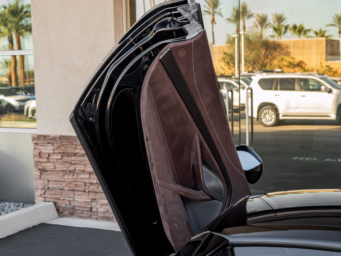 Used 2022 McLaren 765LT photo 18
