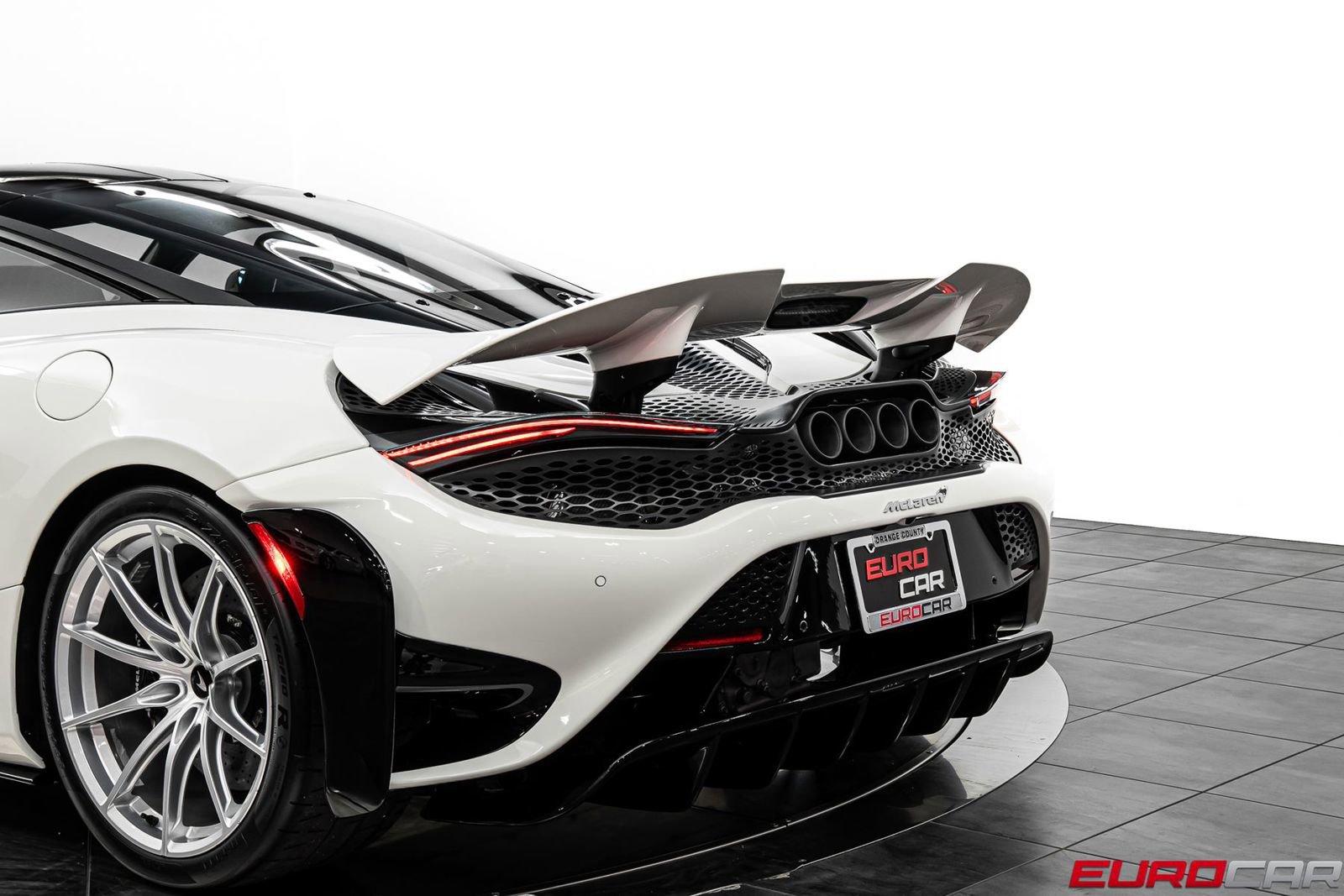 Used 2021 McLaren 765LT photo 18