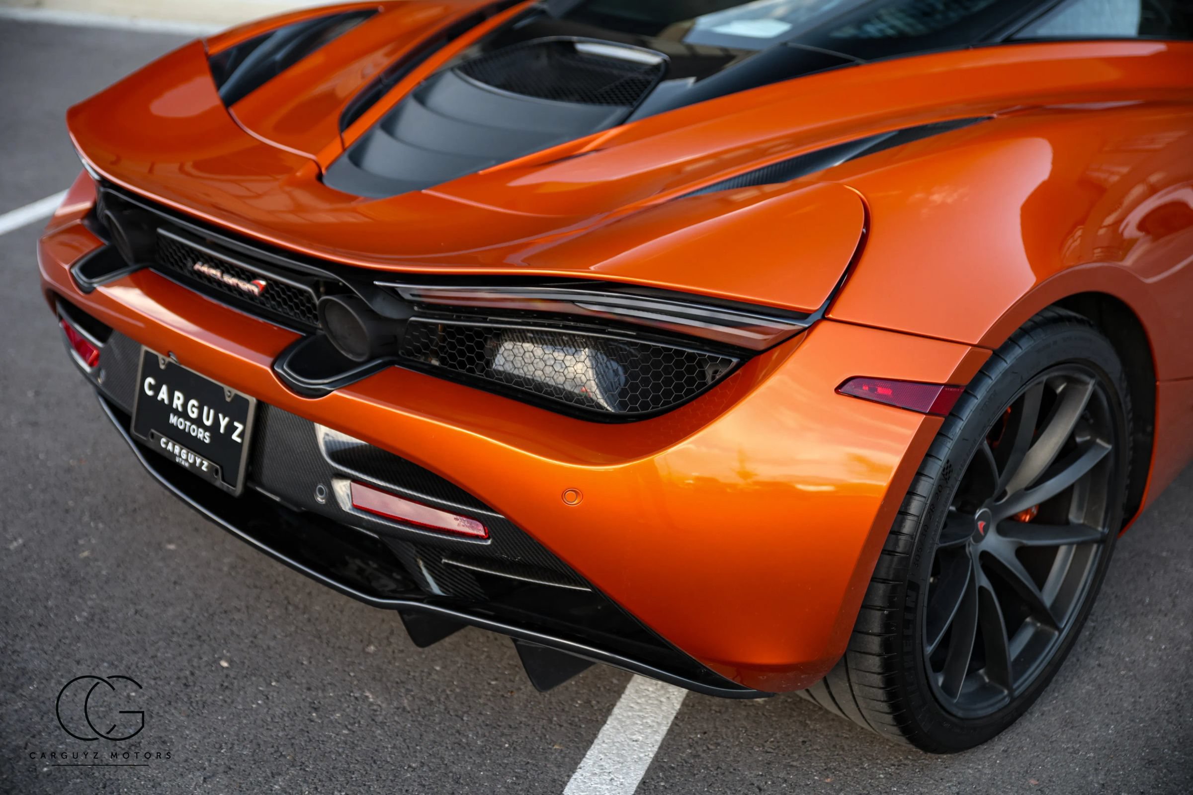 Used 2018 McLaren 720S photo 38
