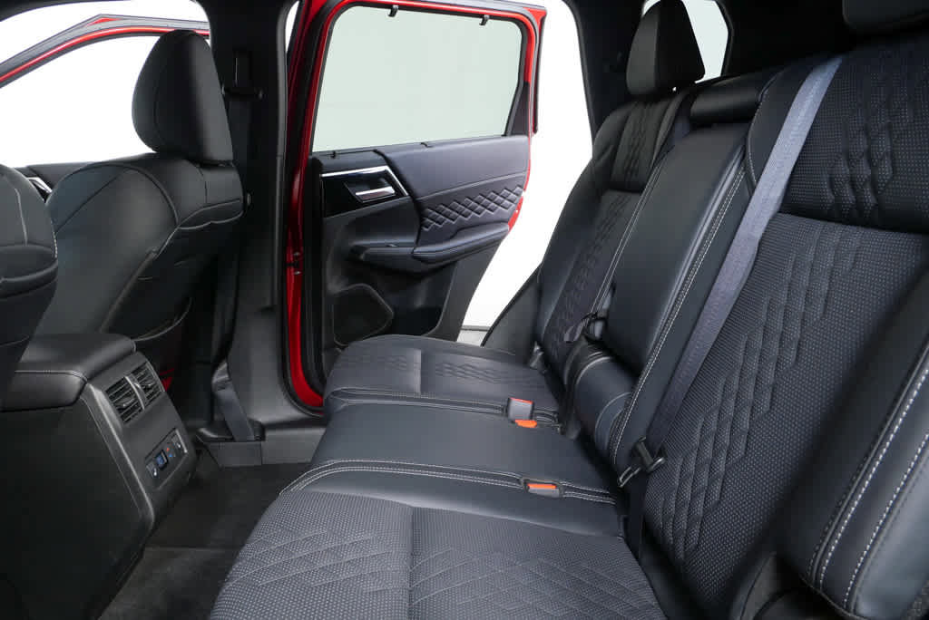 2024 Mitsubishi Outlander SEL Black Edition