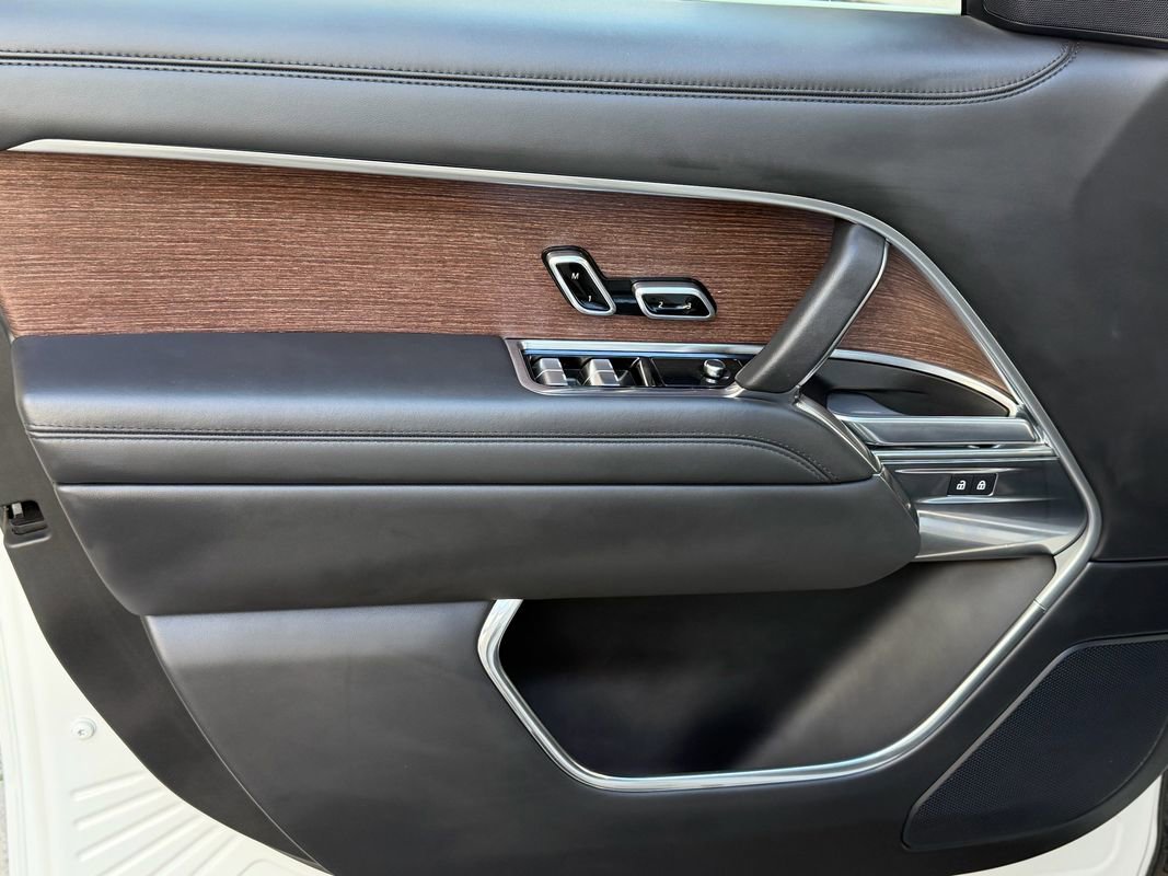 2023 Land Rover Range Rover SE