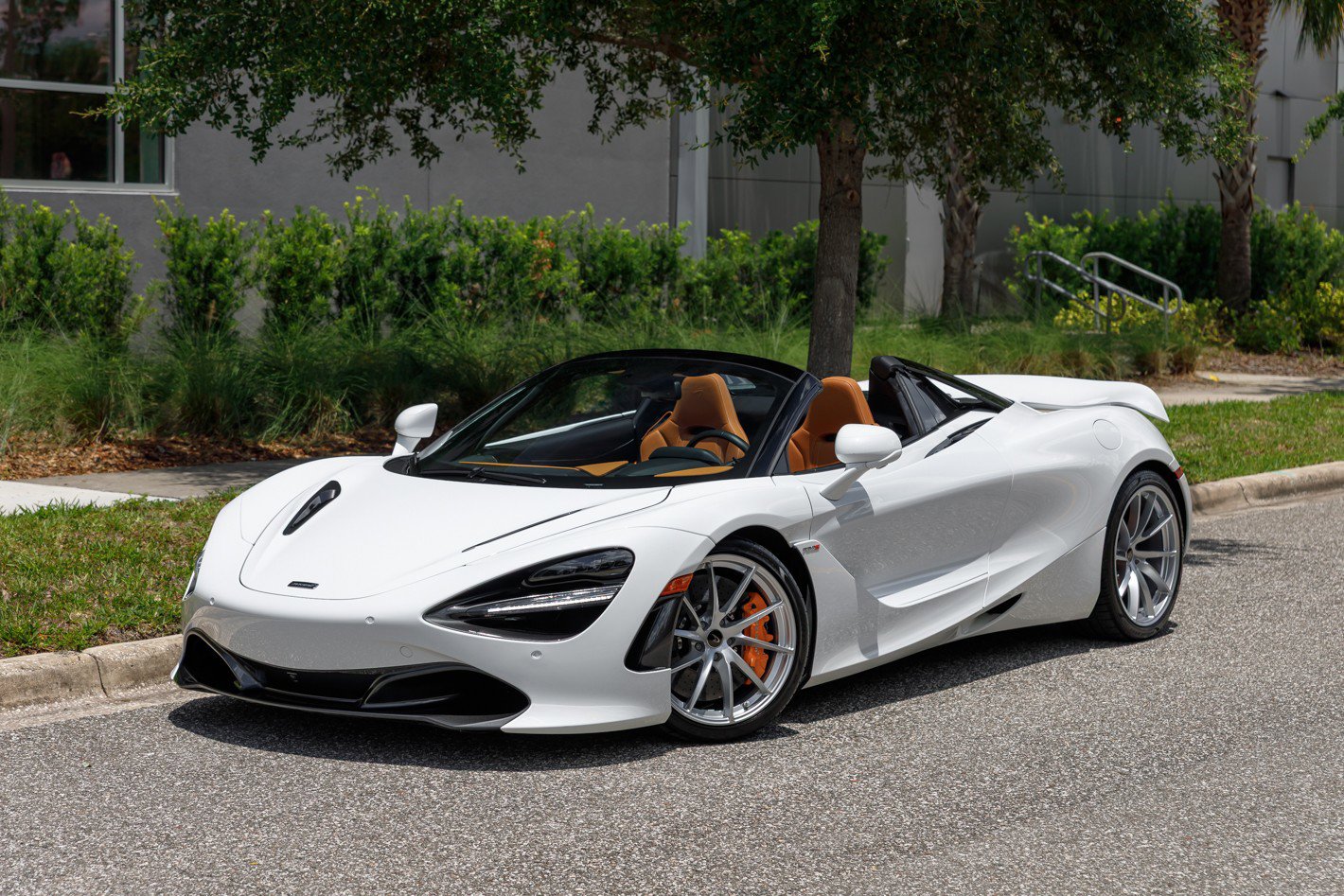 Used 2020 McLaren 720S Spider photo 32