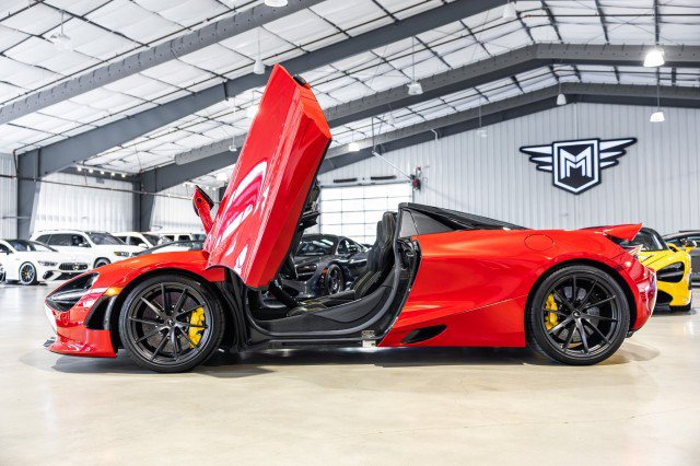 Used 2022 McLaren 720S Performance photo 3