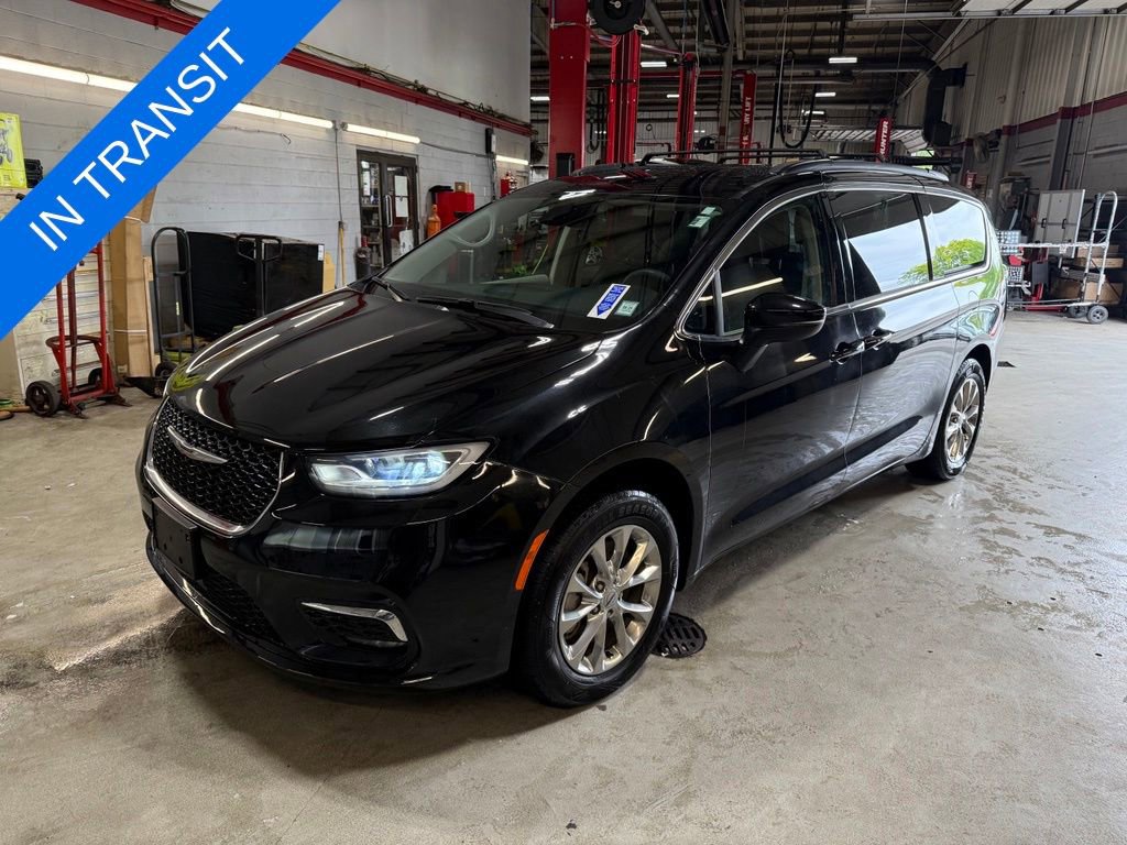 Used 2023 Chrysler Pacifica Touring-L