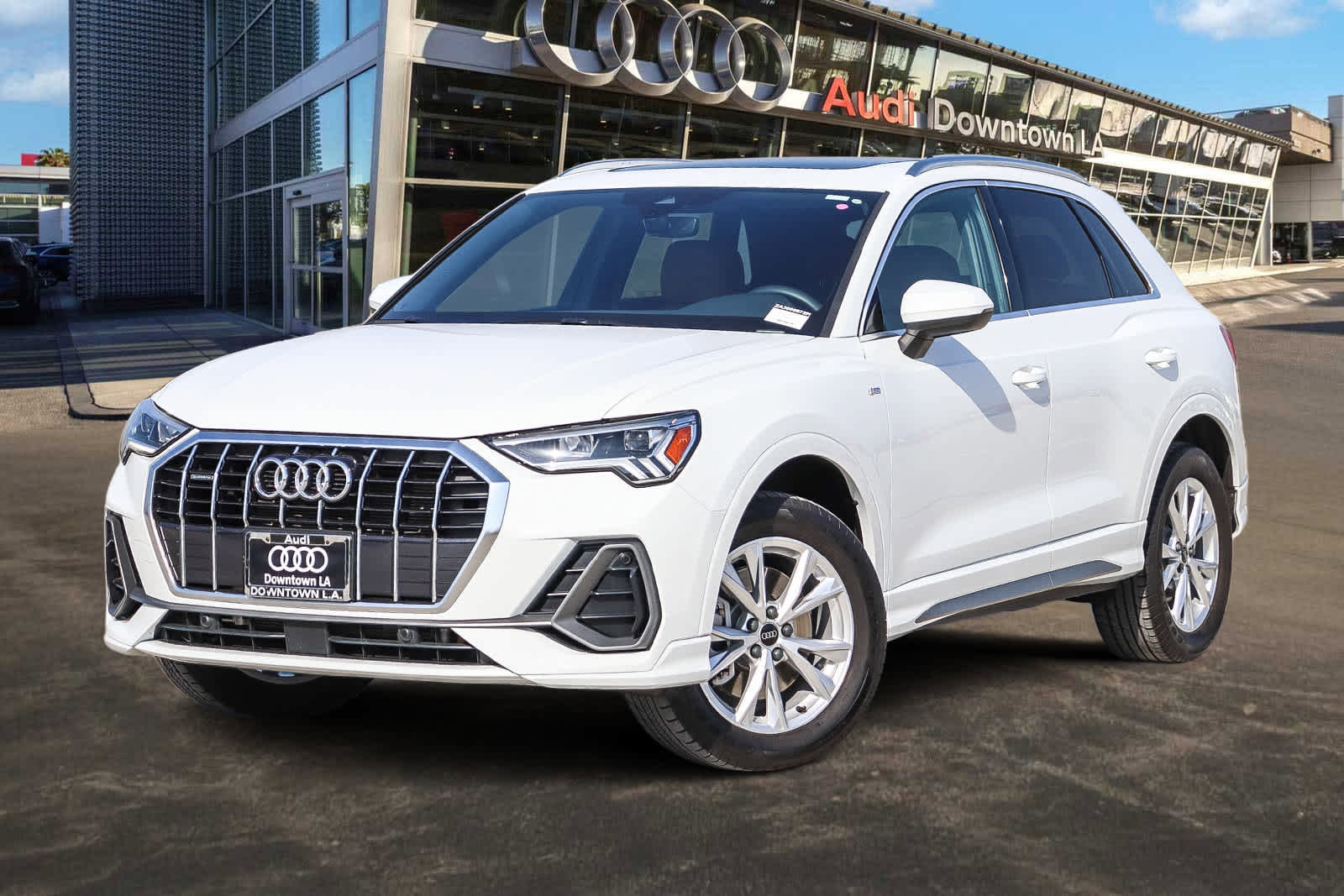Used 2023 Audi Q3 2.0T Premium w/ Convenience Package