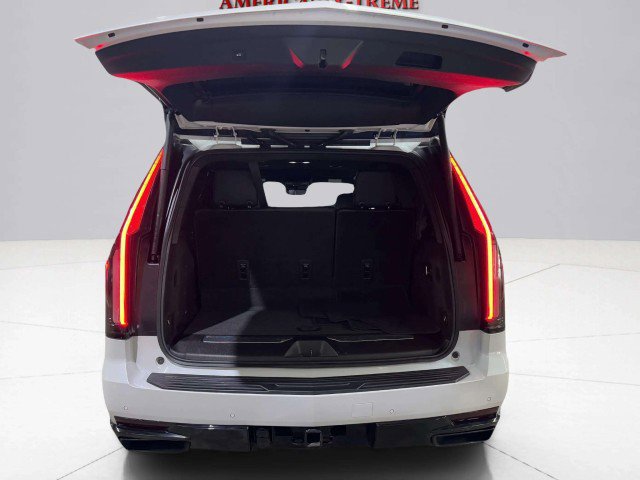 2021 Cadillac Escalade Luxury