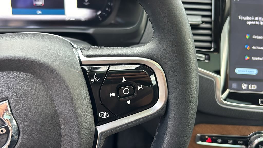 2023 Volvo Xc90 B6 Plus