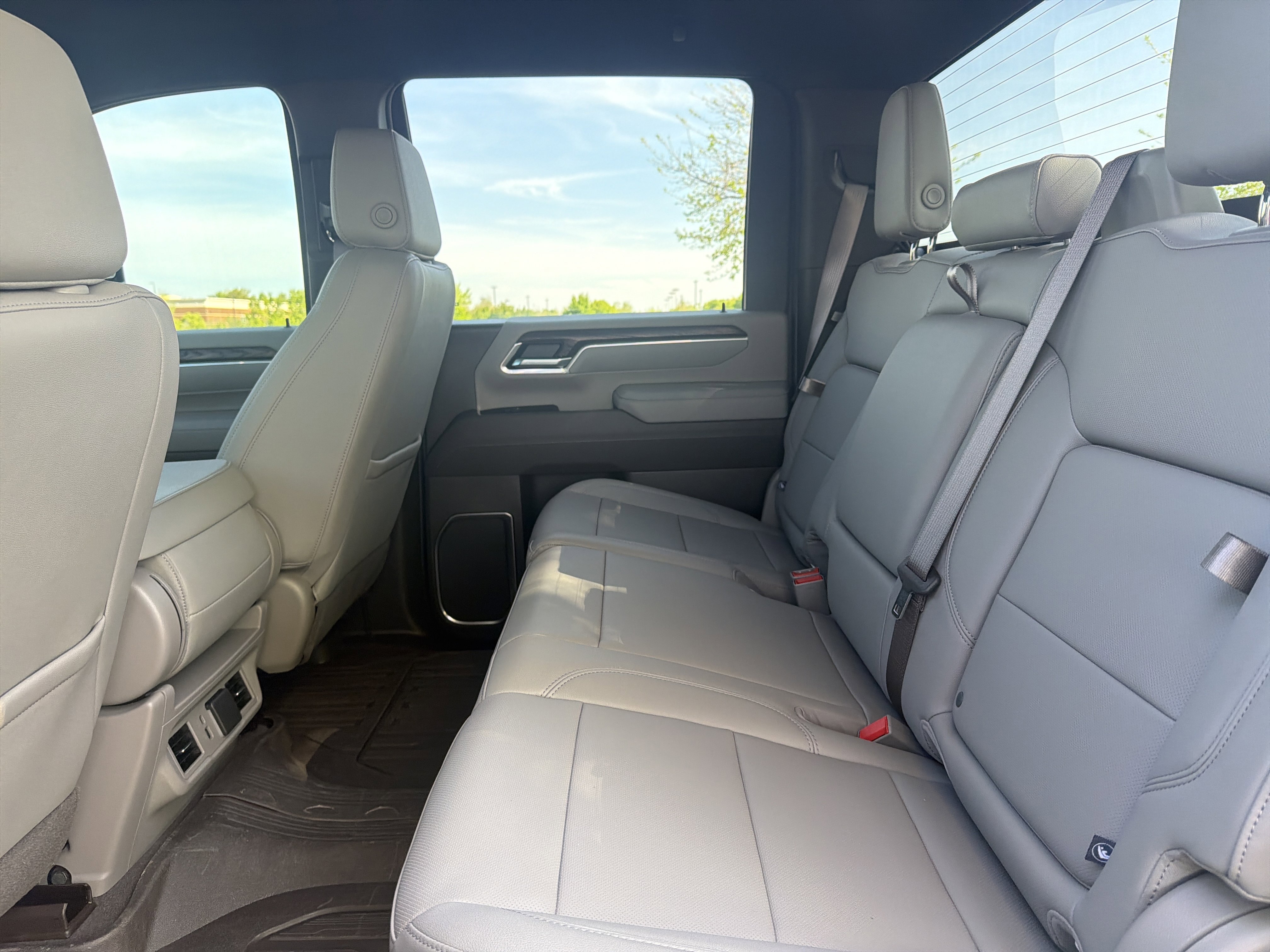 2025 GMC Sierra 2500 SLT