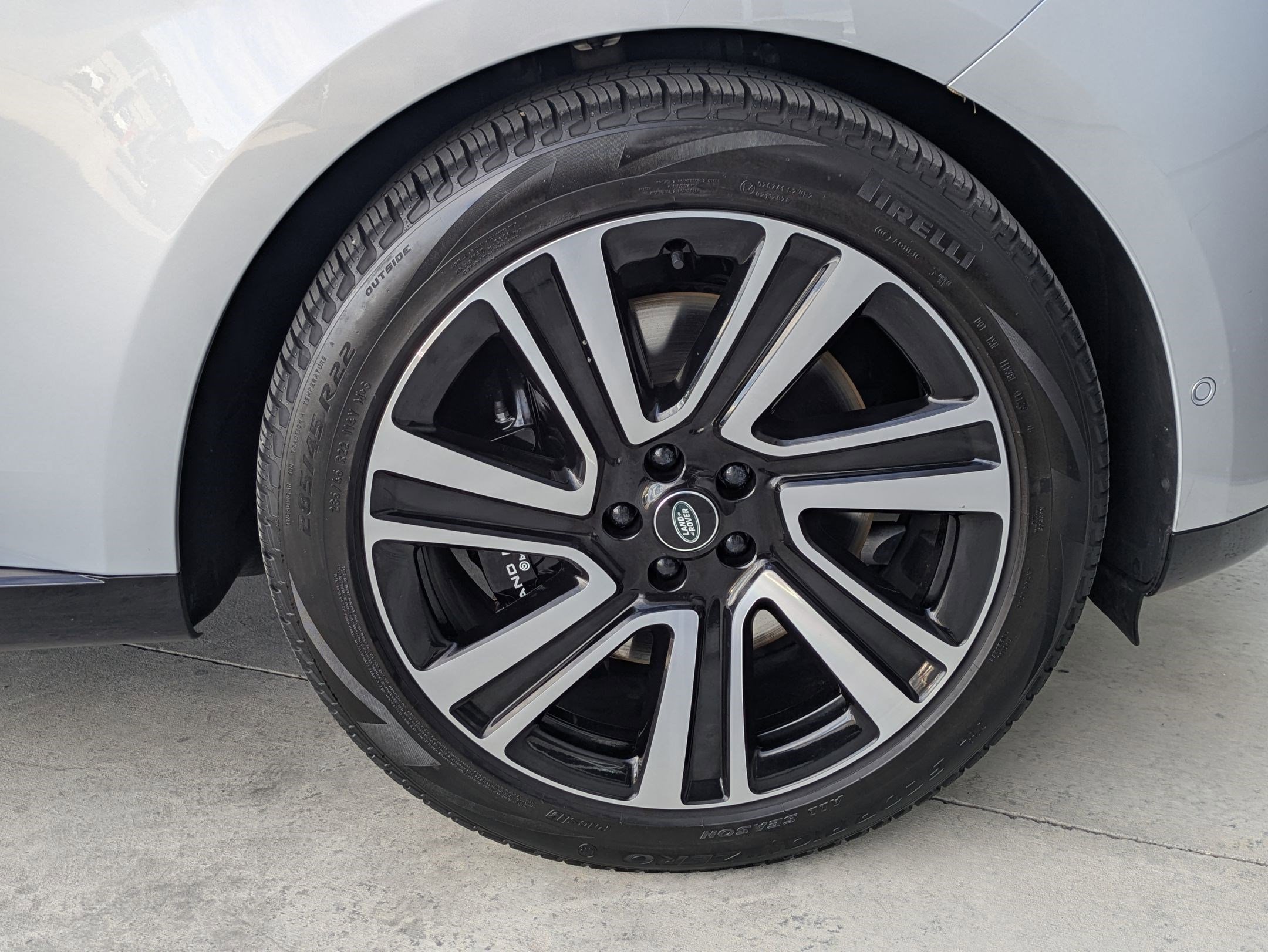 2023 Land Rover Range Rover SE