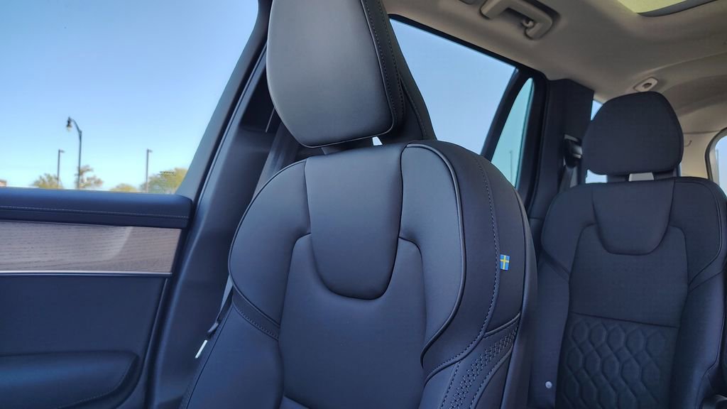 2026 Volvo Xc90 B6 Plus