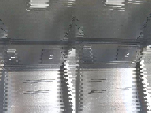 2025 Land Rover Defender 110 S