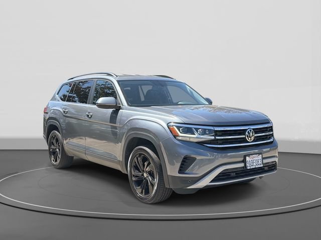 Used 2022 Volkswagen Atlas SE w/ Black Wheel Package