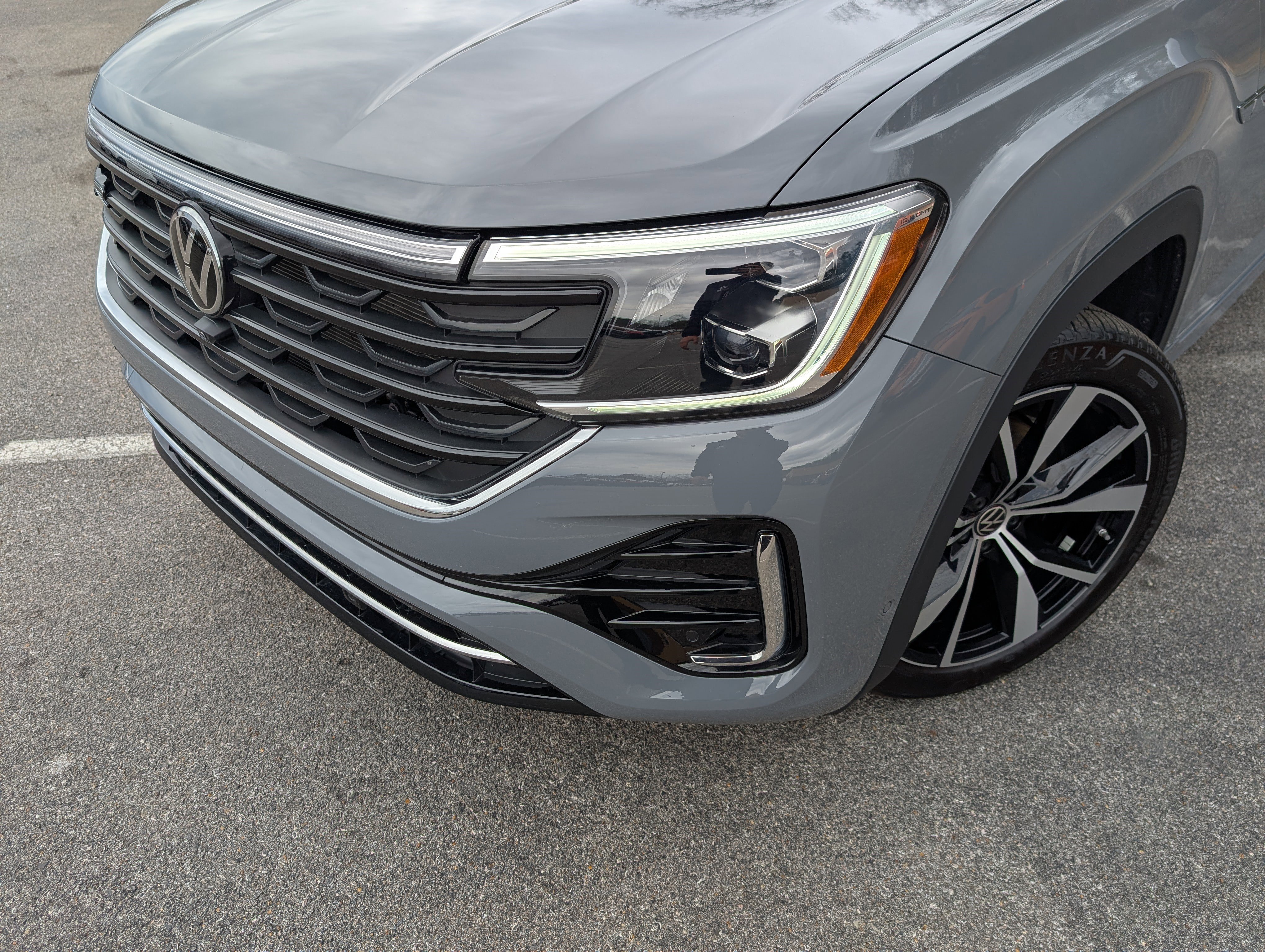 2025 Volkswagen Atlas Cross Sport SEL Premium R-Line