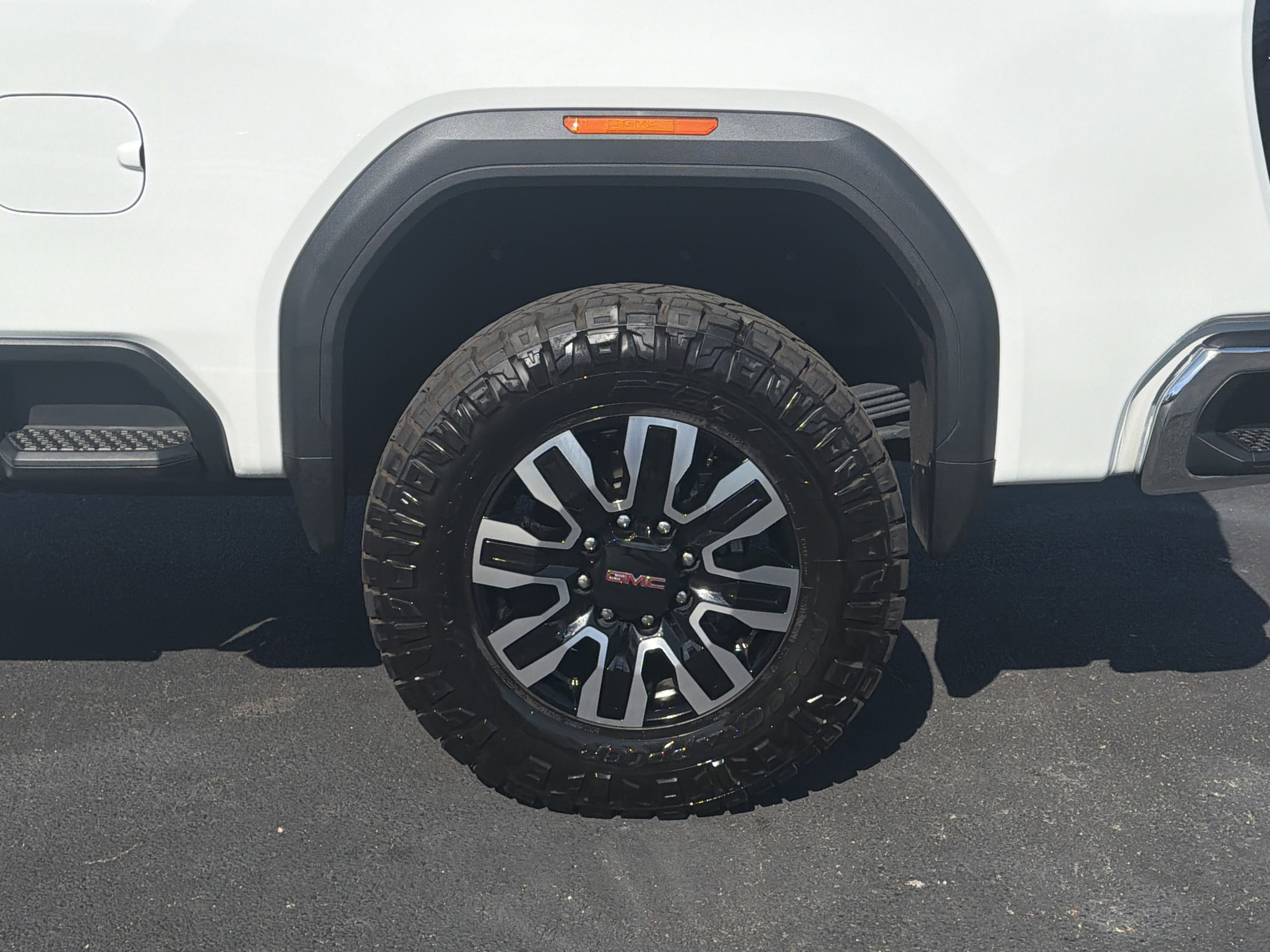 2025 GMC Sierra 2500 SLT