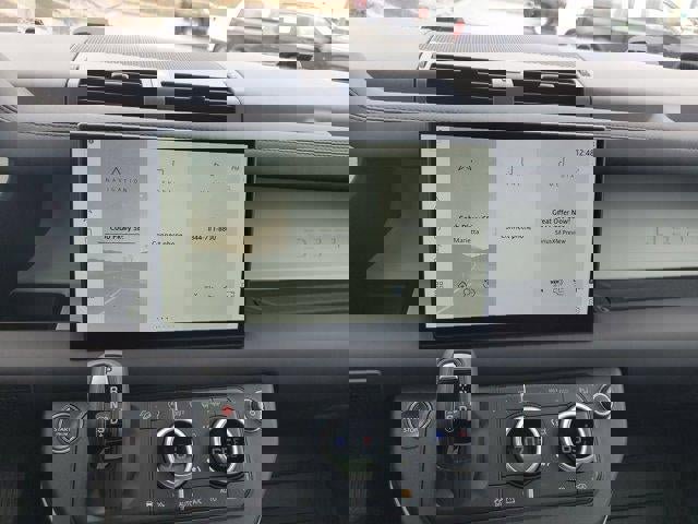 2025 Land Rover Defender 110 S