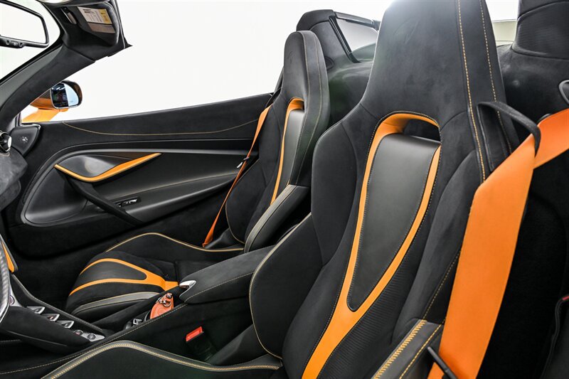 Used 2020 McLaren 720S Performance photo 19