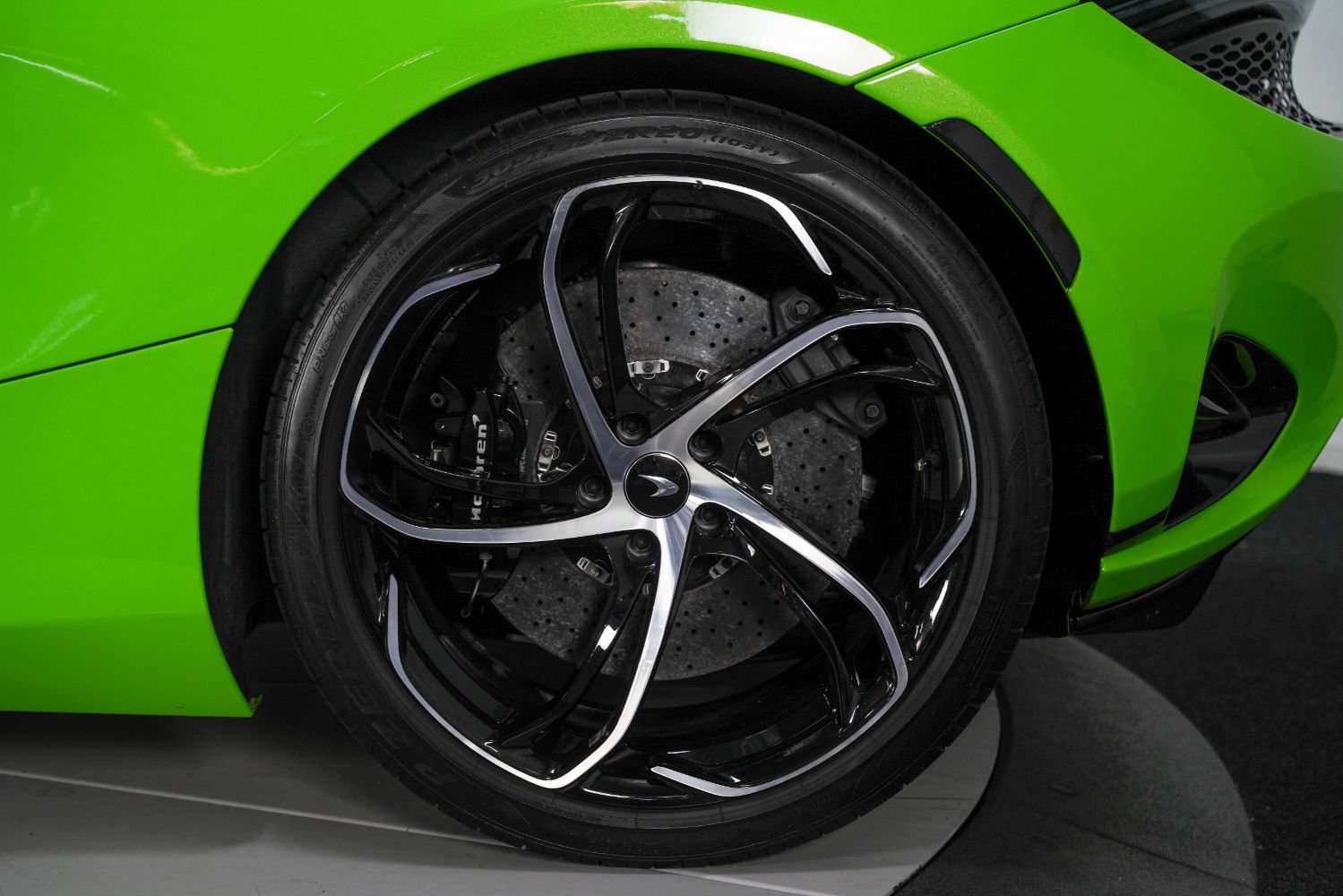 Used 2024 McLaren 750S Spider photo 18