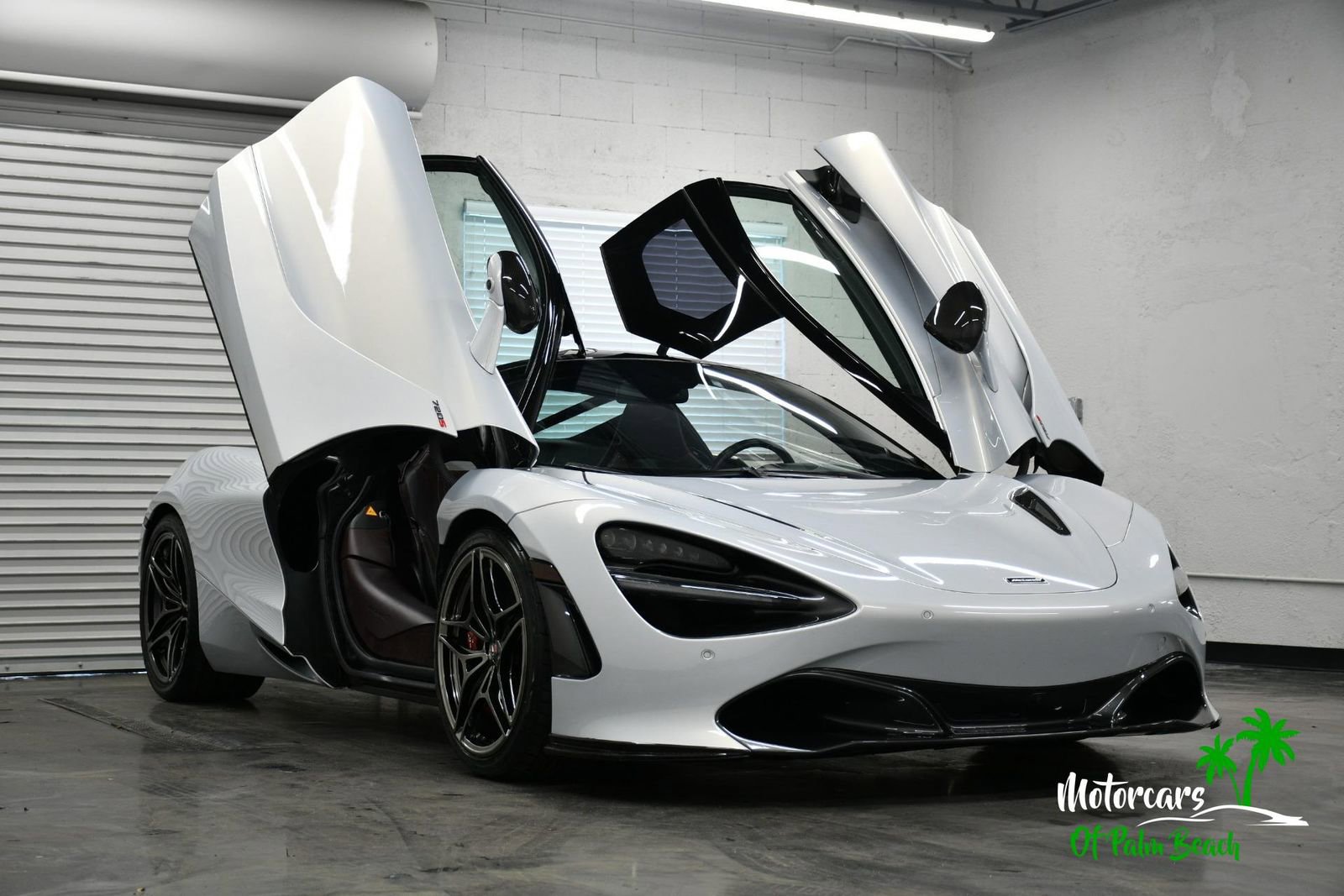 Used 2018 McLaren 720S photo 18