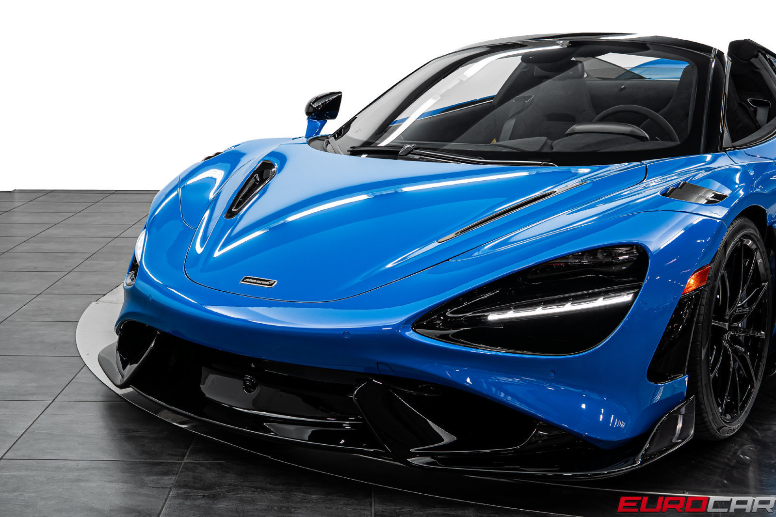 Used 2022 McLaren 765LT photo 17
