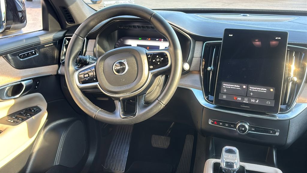 2025 Volvo Xc90 B5 Plus