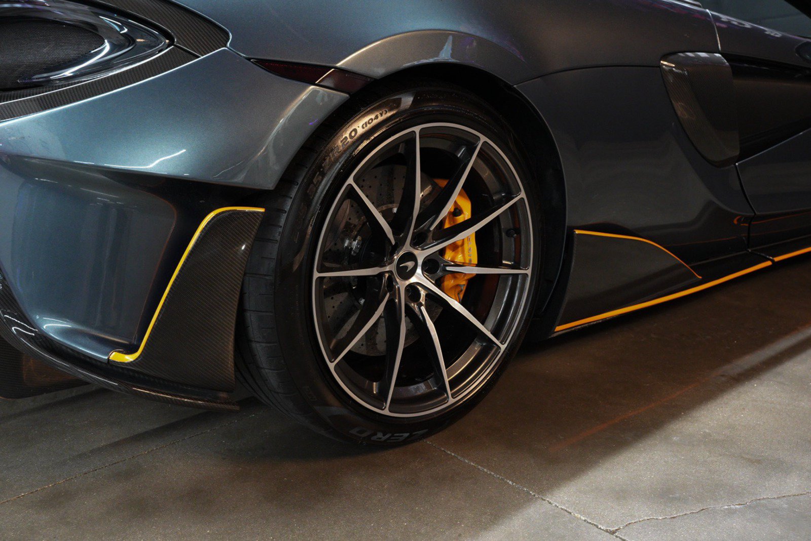 Used 2020 McLaren 600LT Spider photo 19